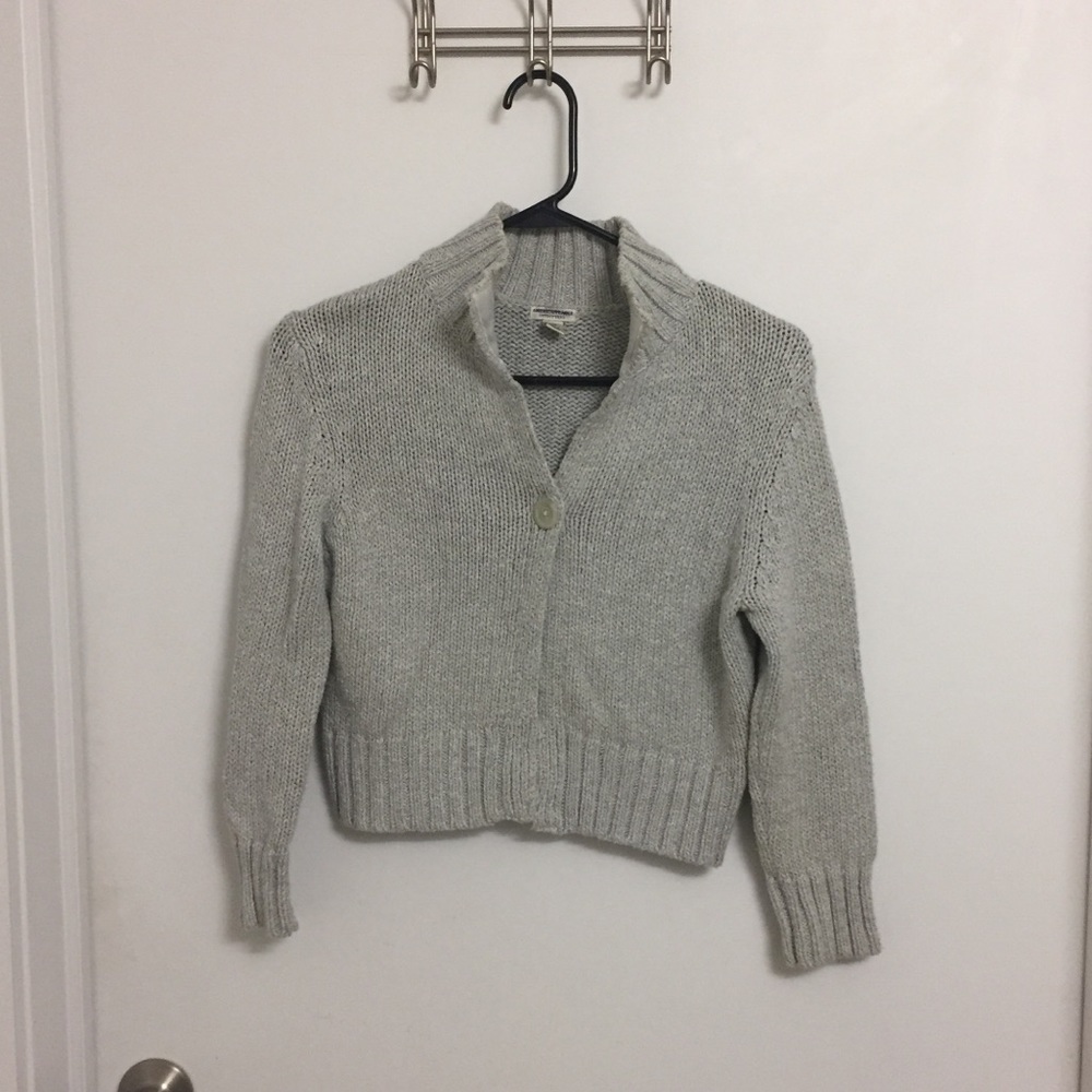 Cropped AE gray sweater, size M, single button